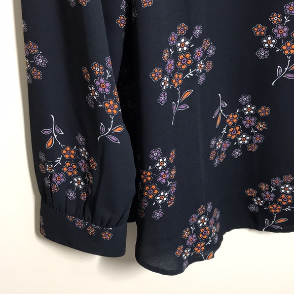 NWT LOFT XL Blouse Black with Floral Hydrangea Print Flowy - Picture 6 of 12